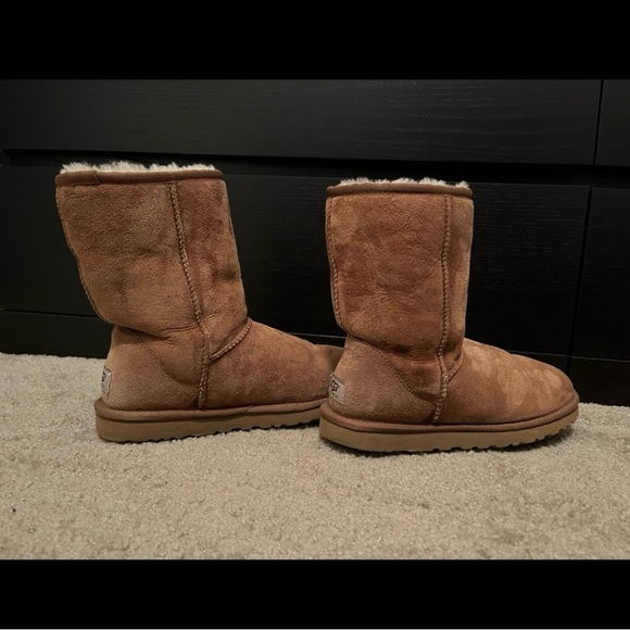 Ugg Australia Medi Boots - Picture 5 of 6